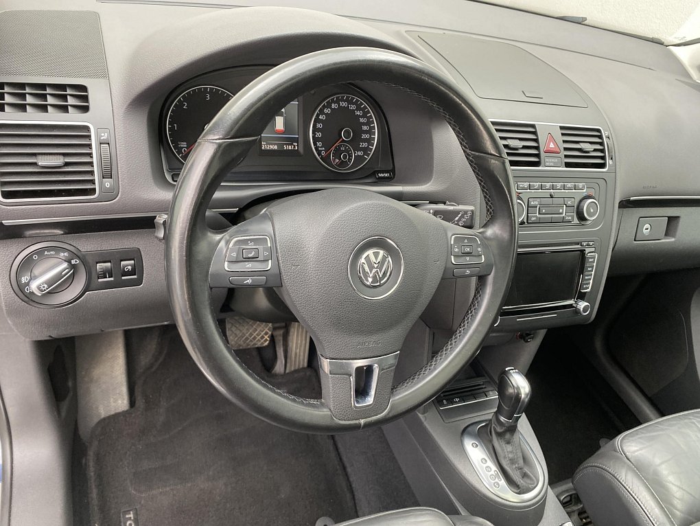 Volkswagen Touran 2.0 TDi 