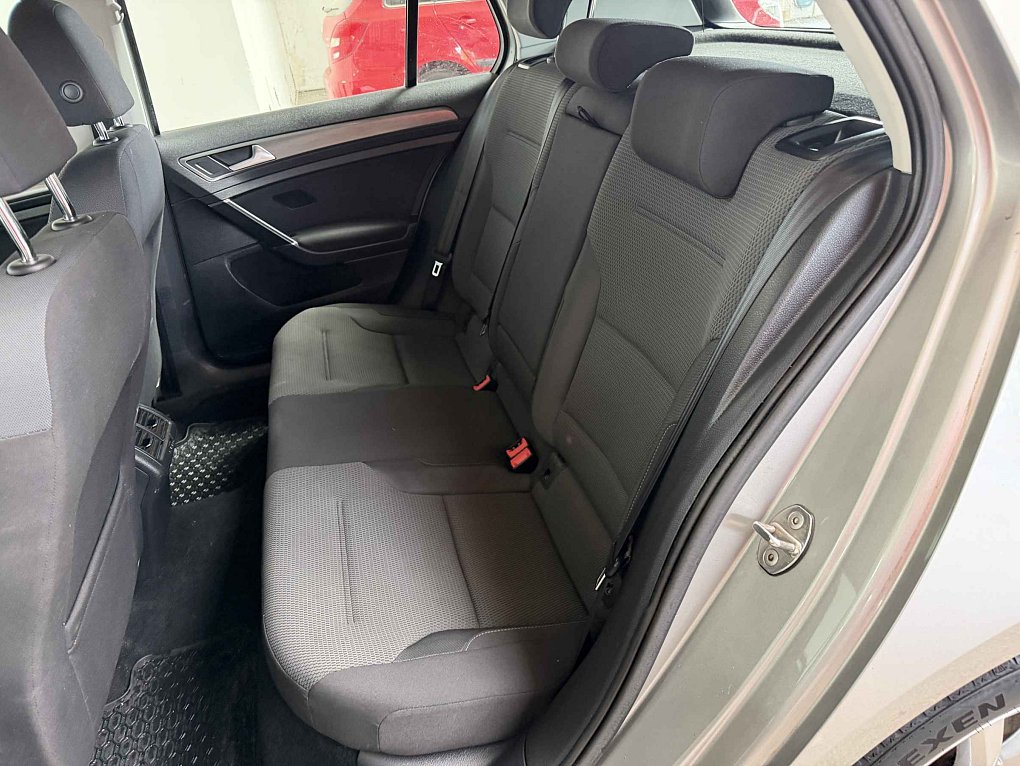 Volkswagen Golf 1.2 TSi Comfortline VII