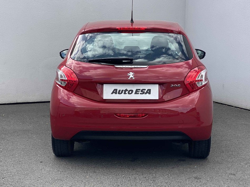 Peugeot 208 1.2i 