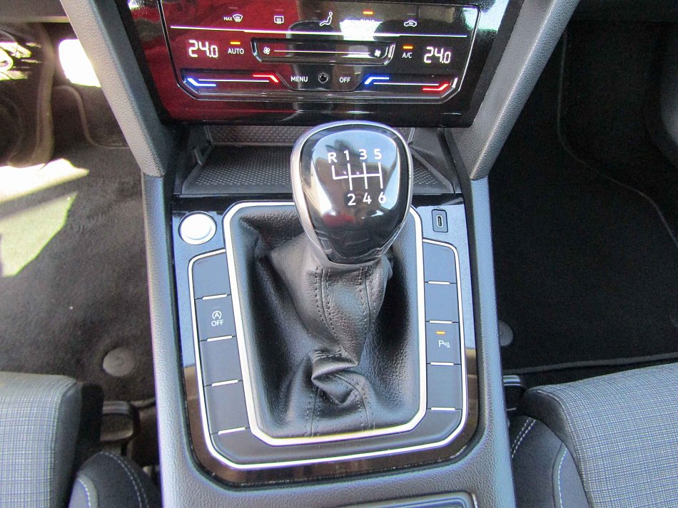 Volkswagen Passat 1.5 TSi 