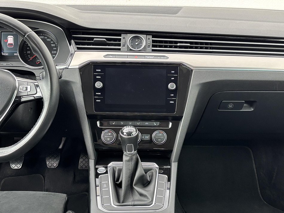 Volkswagen Passat 2.0 TDi Highline