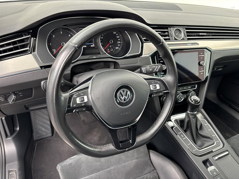 Volkswagen Passat 2.0 TDi Highline