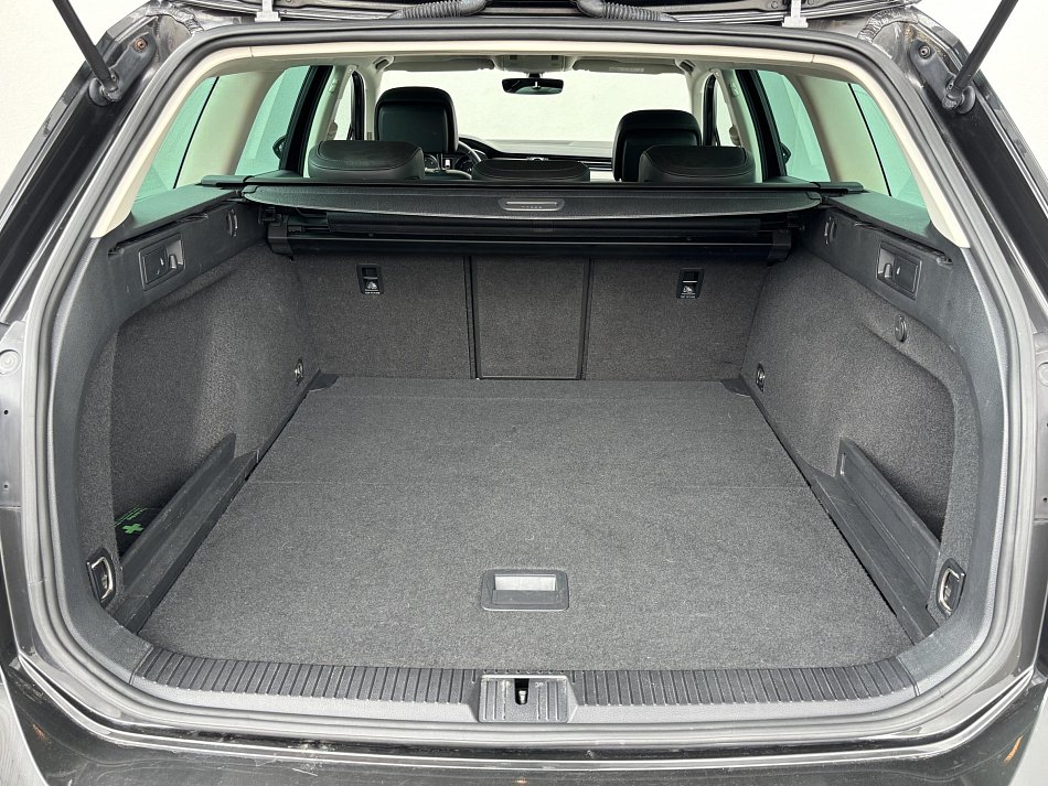 Volkswagen Passat 2.0 TDi Highline