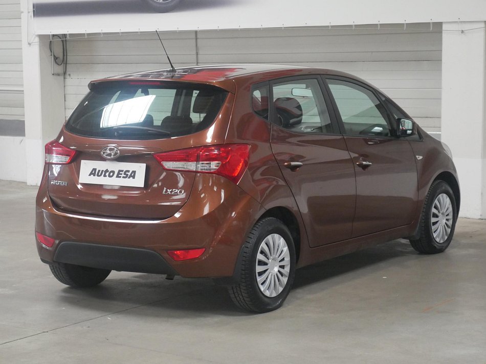 Hyundai Ix20 1.6i 