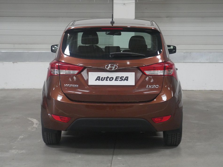 Hyundai Ix20 1.6i 
