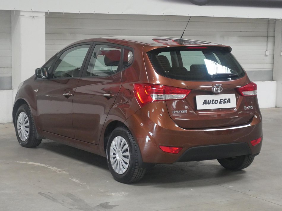 Hyundai Ix20 1.6i 