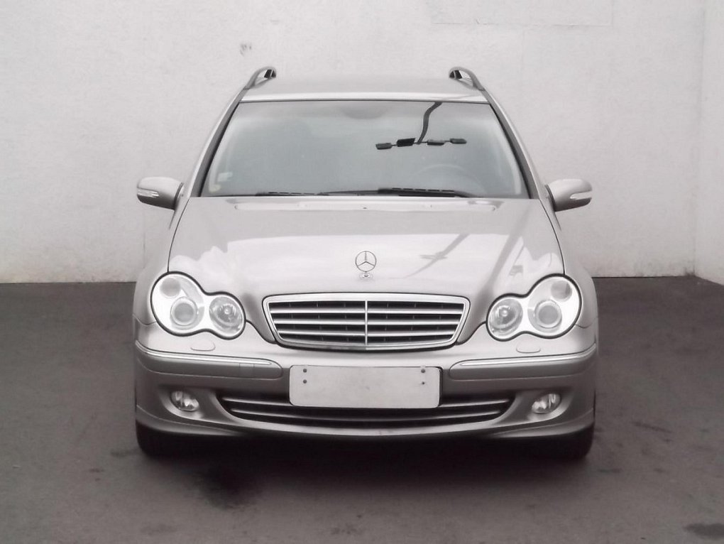 Mercedes-Benz Třída C 2.2 TDi  c220