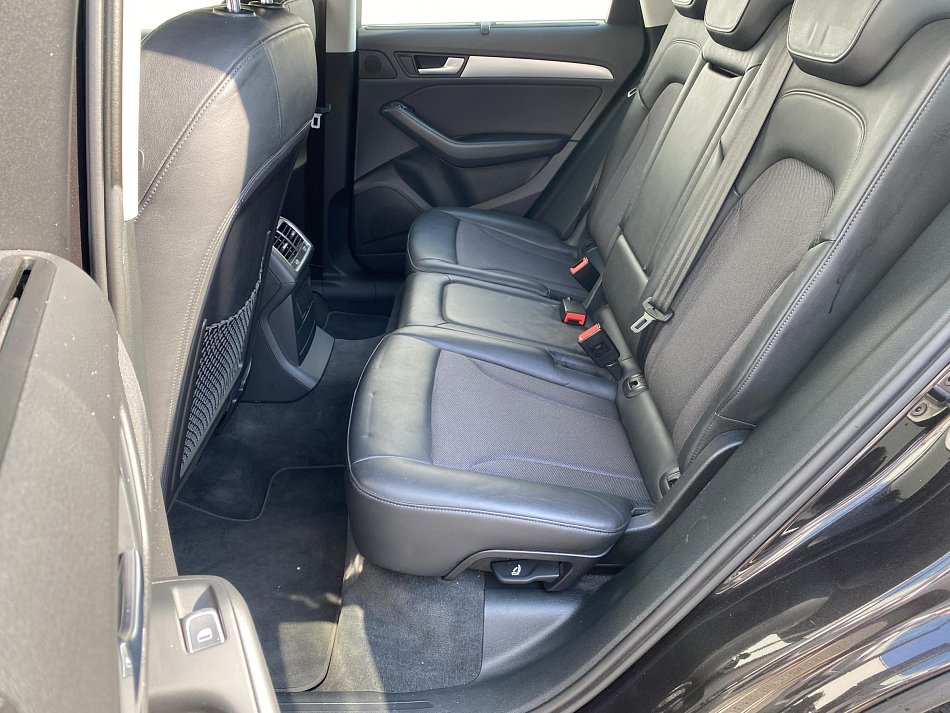 Audi Q5 2.0 TDi S-line Quattro