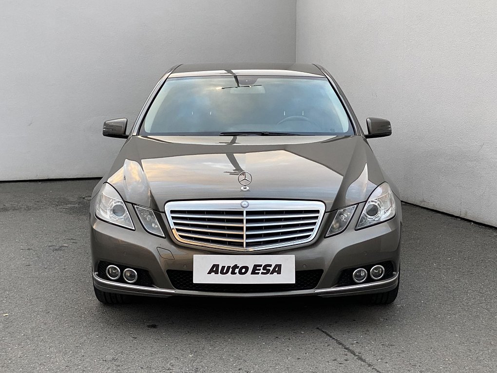 Mercedes-Benz Třída E 2.2 CDi Elegance E200