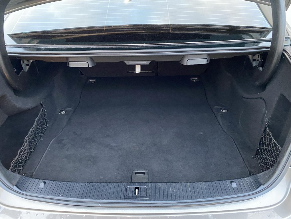 Mercedes-Benz Třída E 2.2 CDi Elegance E200