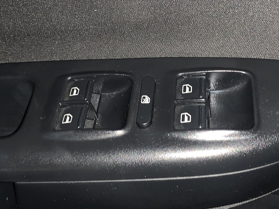 Škoda Octavia 1.6 FSi Elegance