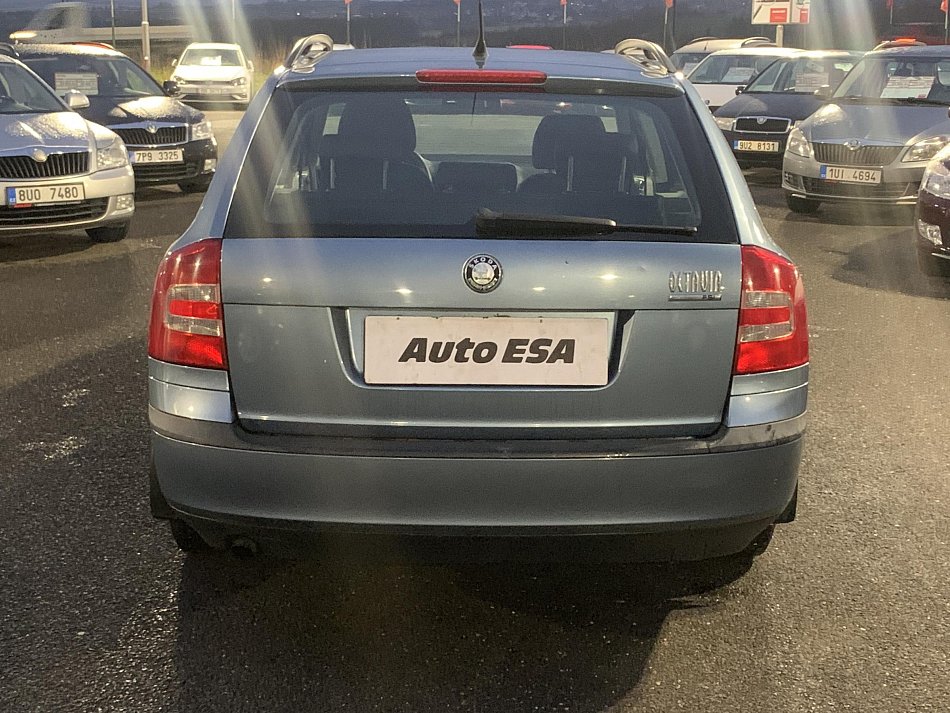 Škoda Octavia 1.6 FSi Elegance
