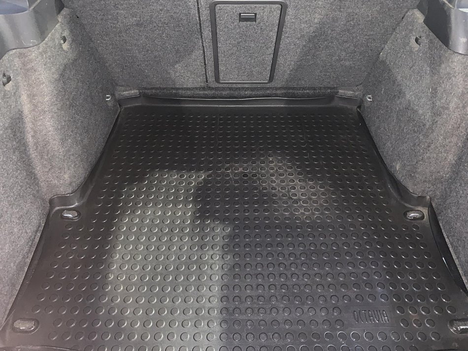 Škoda Octavia 1.6 FSi Elegance