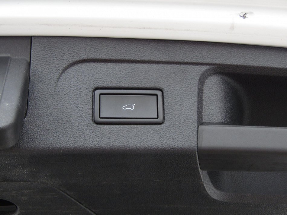 Volkswagen Touran 2.0 TDi 