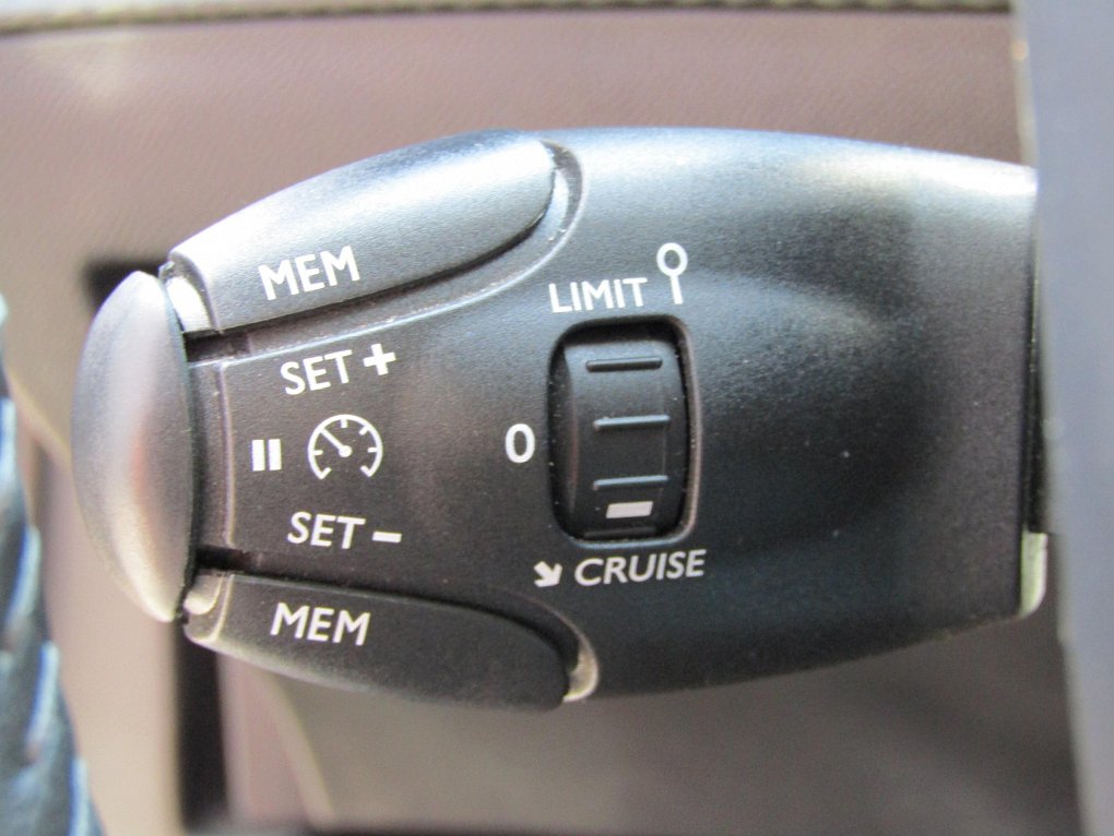 Peugeot 2008 1.2PT Allure