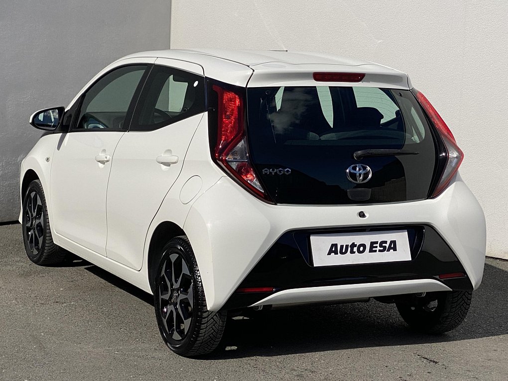 Toyota Aygo 1.0 VVT-i X-play