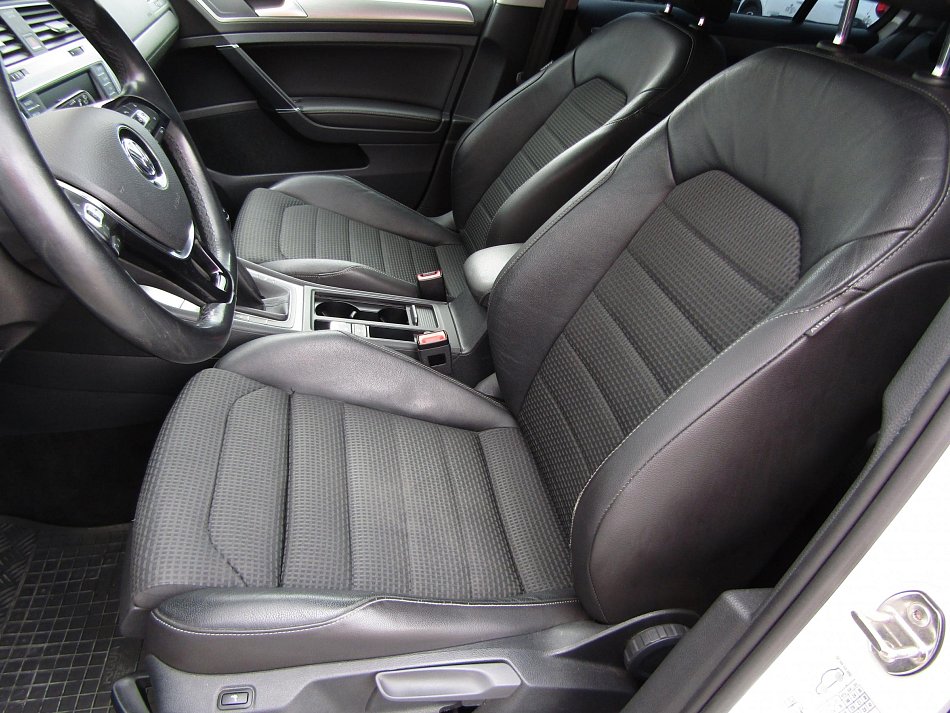 Volkswagen Golf 1.4TSI 
