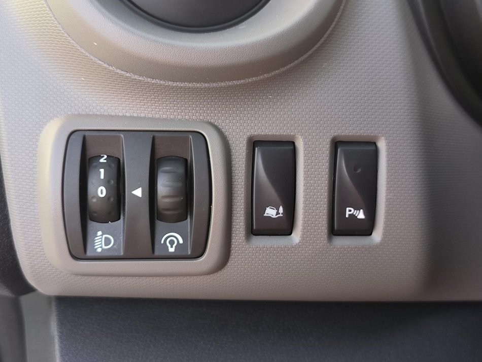Renault Trafic 1.6dCi  DÍLNA SORTIMO