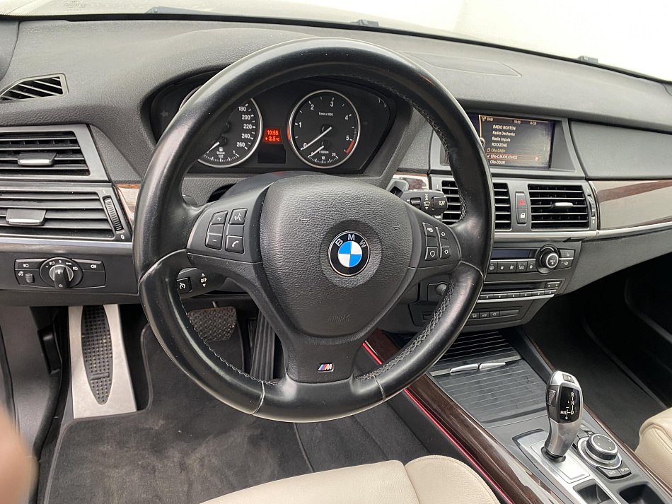 BMW X5 3.0d M Paket xDrive40d