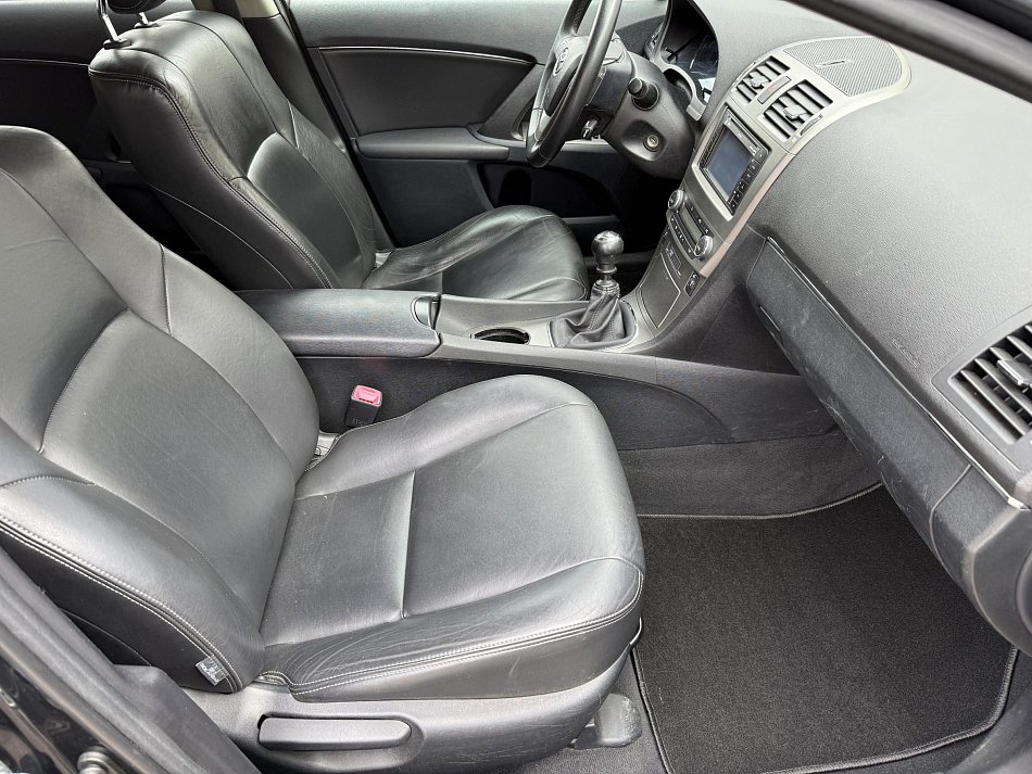 Toyota Avensis 2.2D 