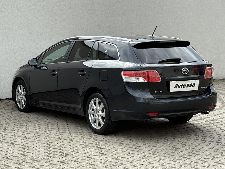 Toyota Avensis 2.2D 