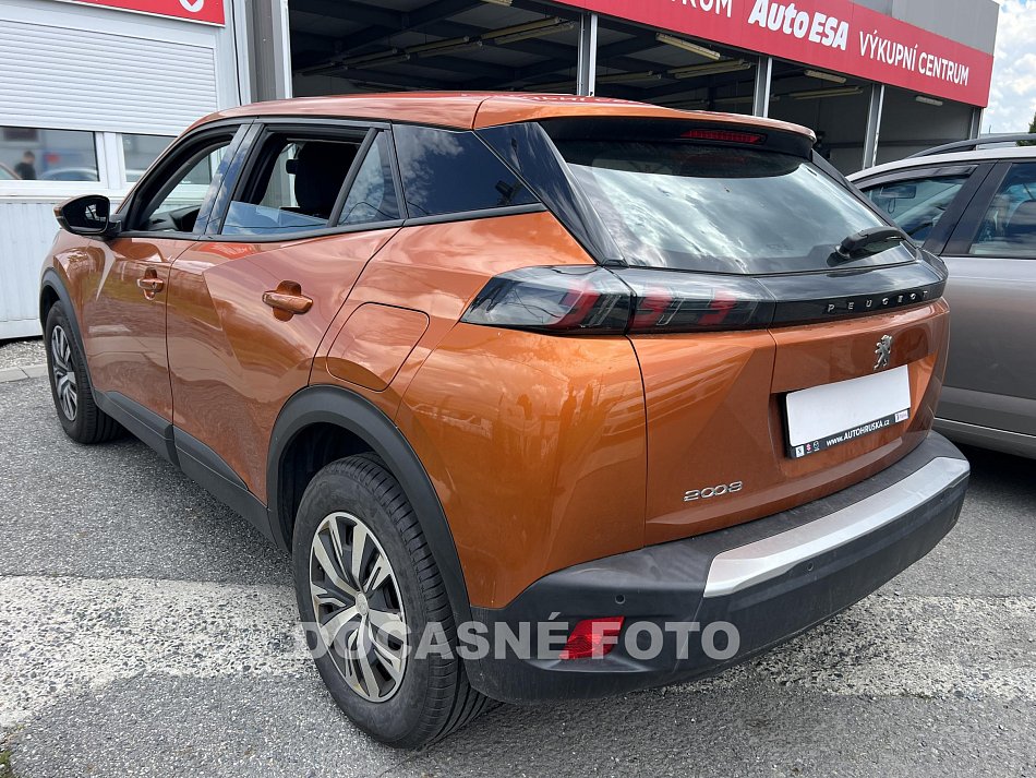 Peugeot 2008 1.2 PT 