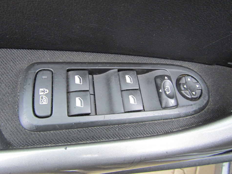 Peugeot 308 1.6 HDi 
