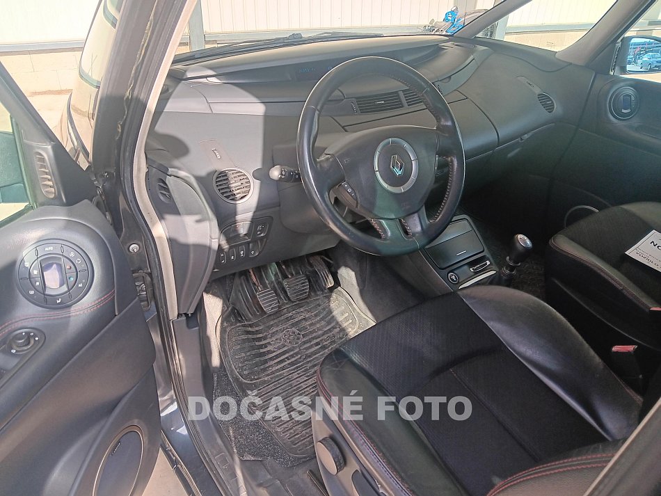 Renault Grand Espace 2.0 dCi 