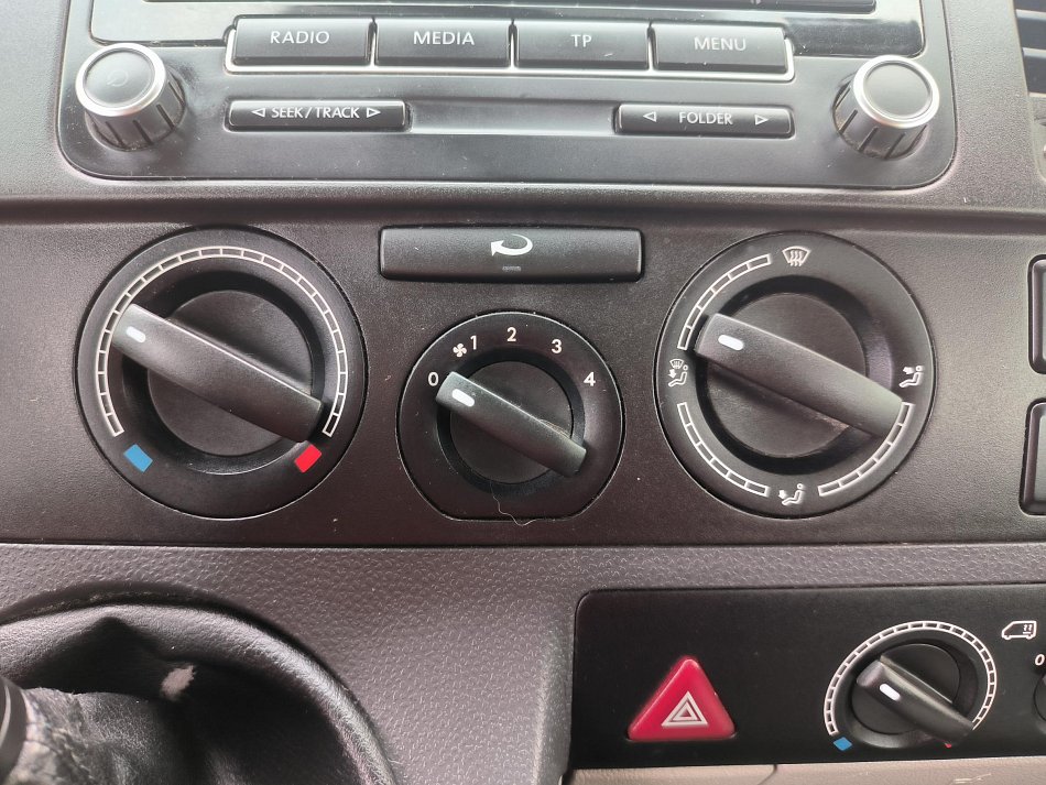 Volkswagen Transporter 2.0TDi  L2 5míst