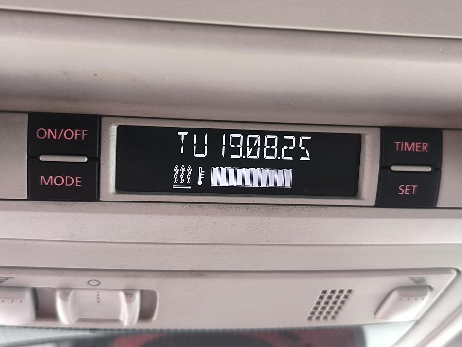 Volkswagen Transporter 2.0TDi  L2 5míst