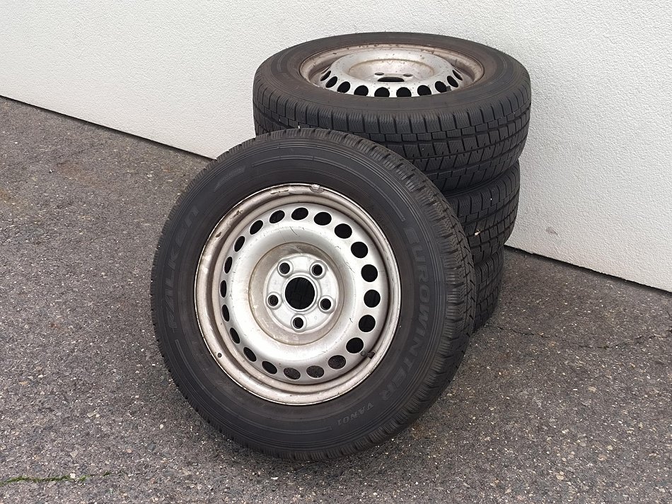 Volkswagen Transporter 2.0TDi  L2 5míst