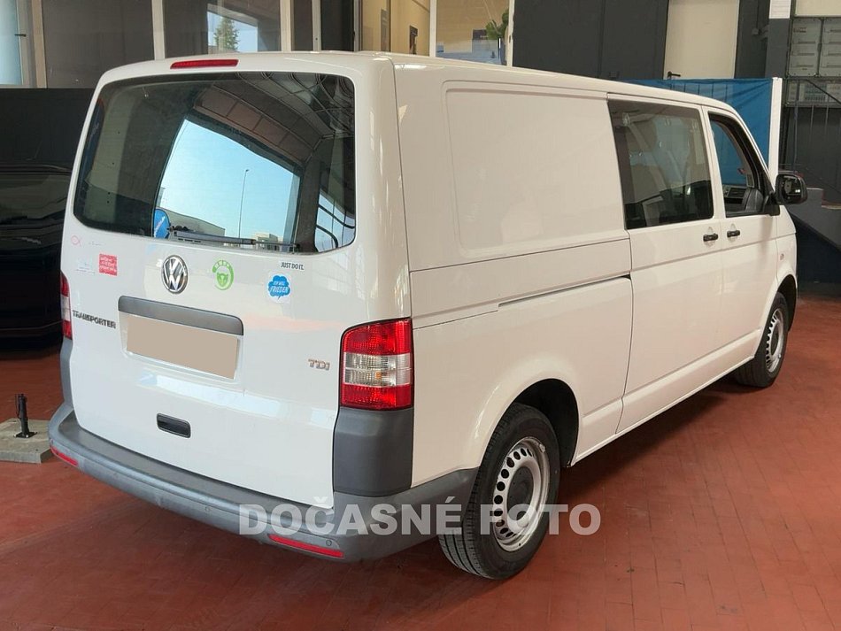 Volkswagen Transporter 2.0TDi  L2 5míst