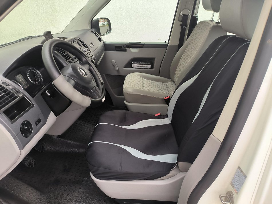 Volkswagen Transporter 2.0TDi  L2 5míst
