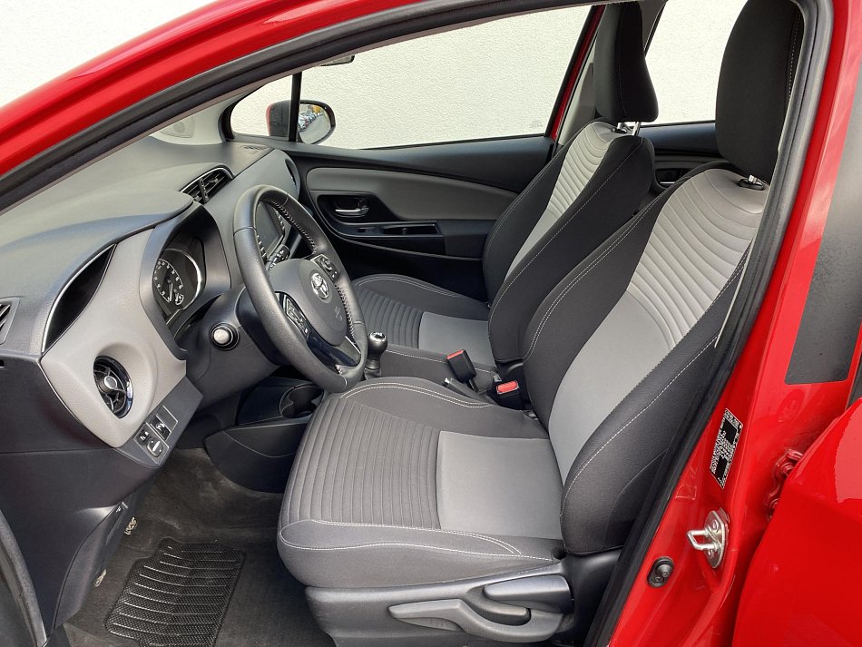 Toyota Yaris 1.0i 