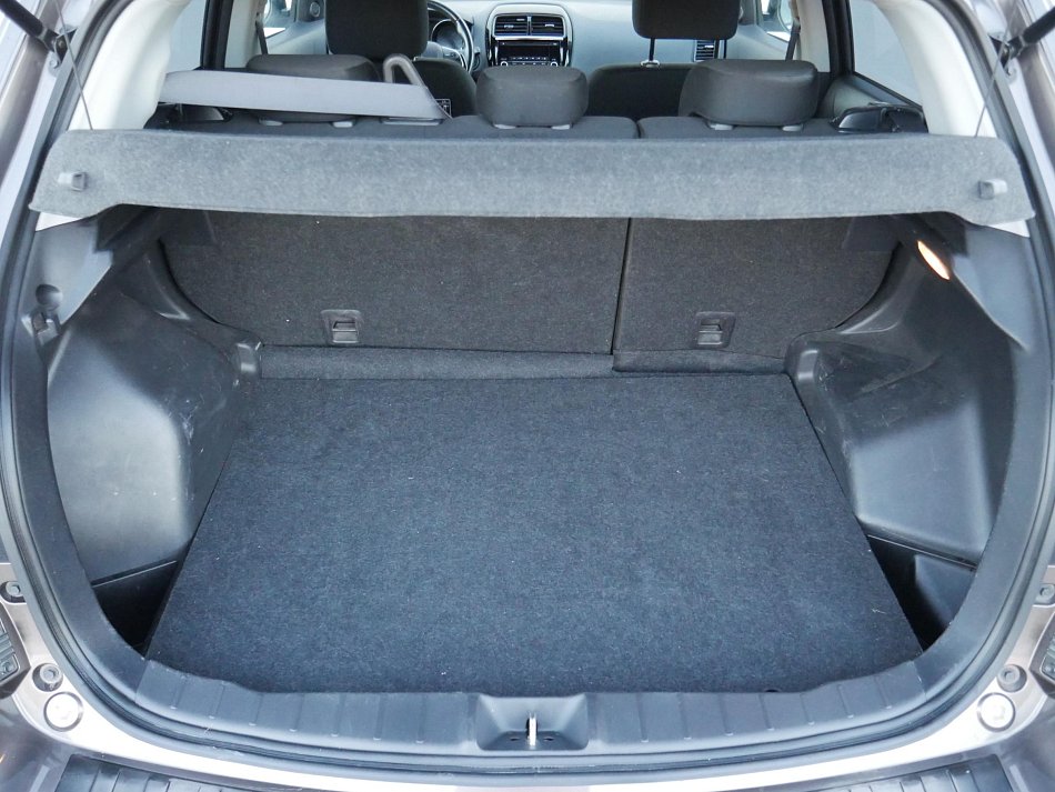 Mitsubishi ASX 1.6i Invite