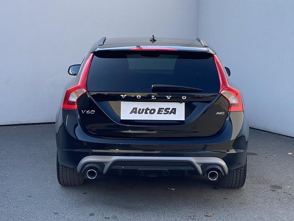 Volvo V60 2.4 D Momentum 4WD