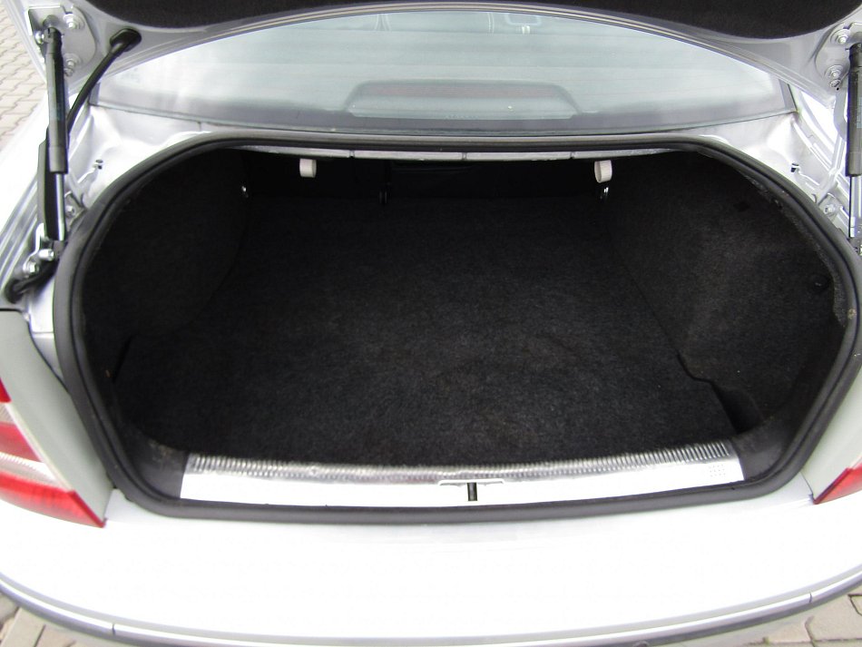 Škoda Superb 2.0 TDi 