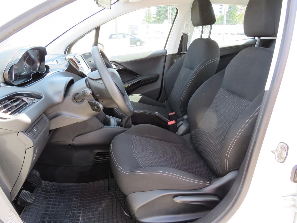 Peugeot 208 1.2PT 