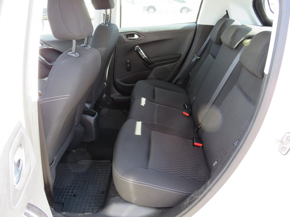 Peugeot 208 1.2PT 