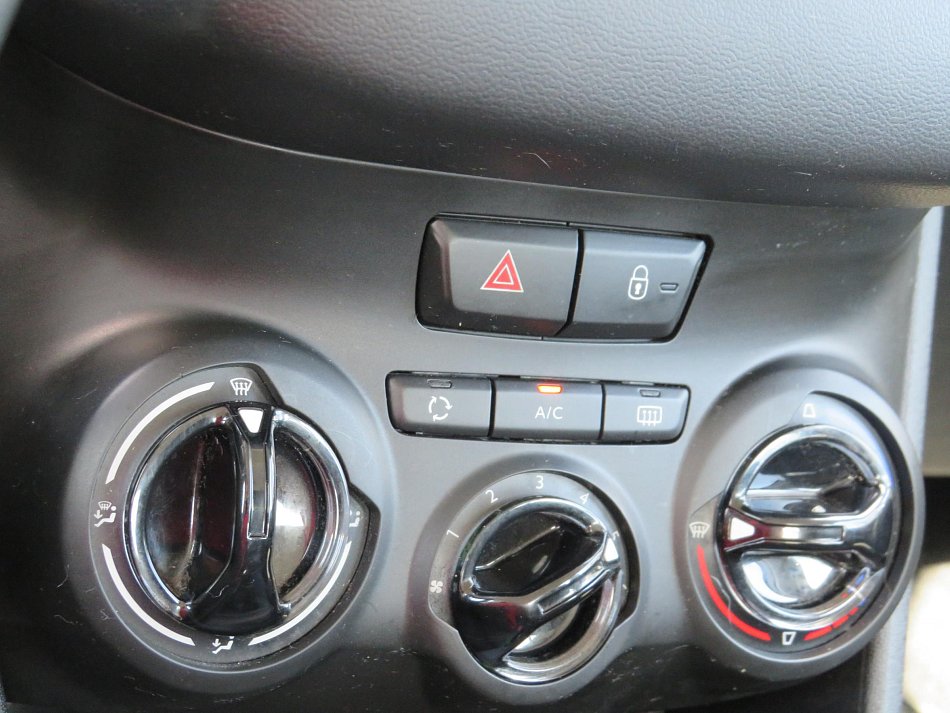 Peugeot 208 1.2PT 