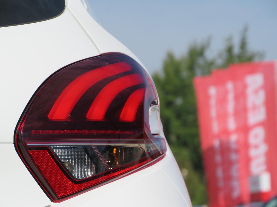 Peugeot 208 1.2PT 