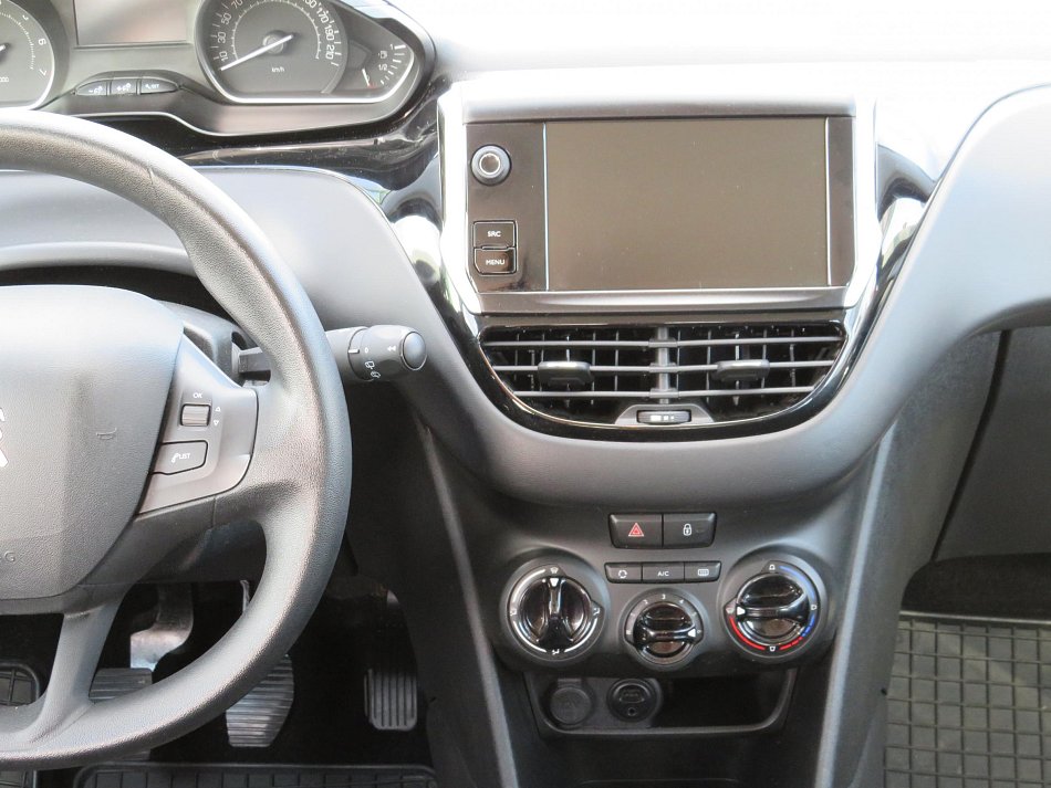 Peugeot 208 1.2PT 