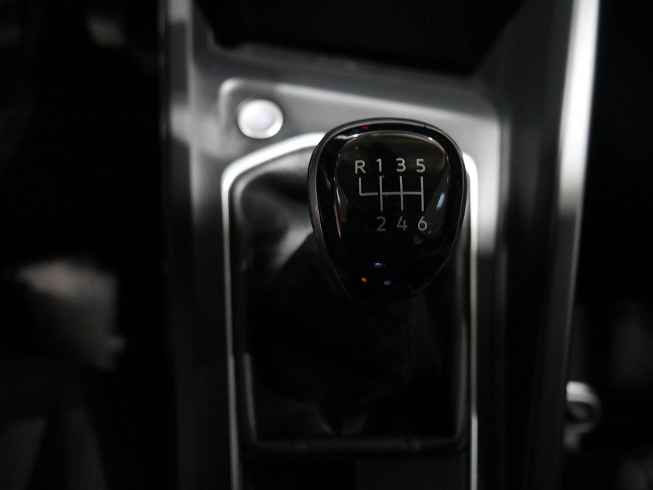 Volkswagen Golf 1.5TSi Life