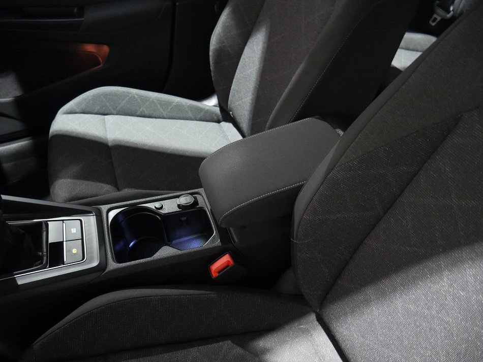 Volkswagen Golf 1.5TSi Life