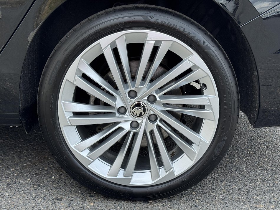 Škoda Superb IV 2.0 TSi L&K 4x4