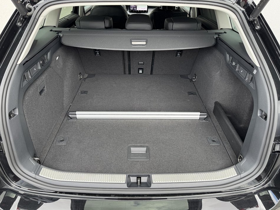 Škoda Superb IV 2.0 TSi L&K 4x4