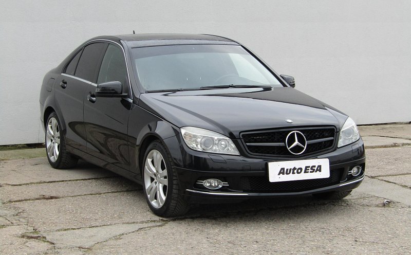 Mercedes-Benz Třída C 350 CGI 