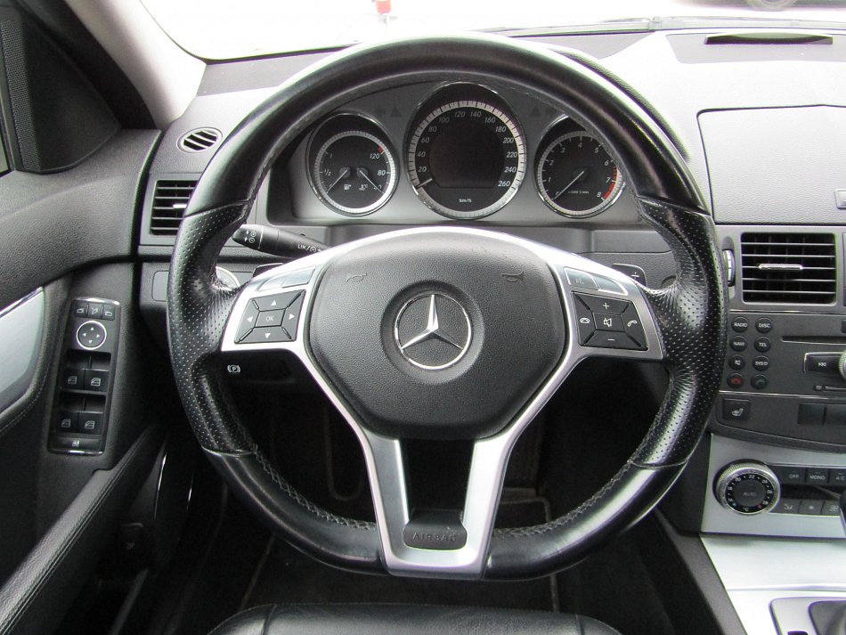 Mercedes-Benz Třída C 350 CGI 