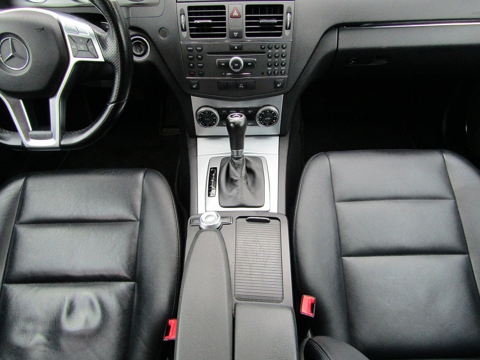 Mercedes-Benz Třída C 350 CGI 