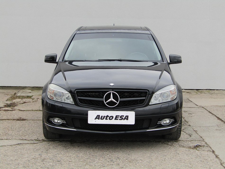 Mercedes-Benz Třída C 350 CGI 